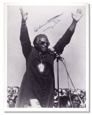 3729928] [Autograph Portrait Print of Bishop Desmond Tutu, Nobel Peace Prize Recipient and South...